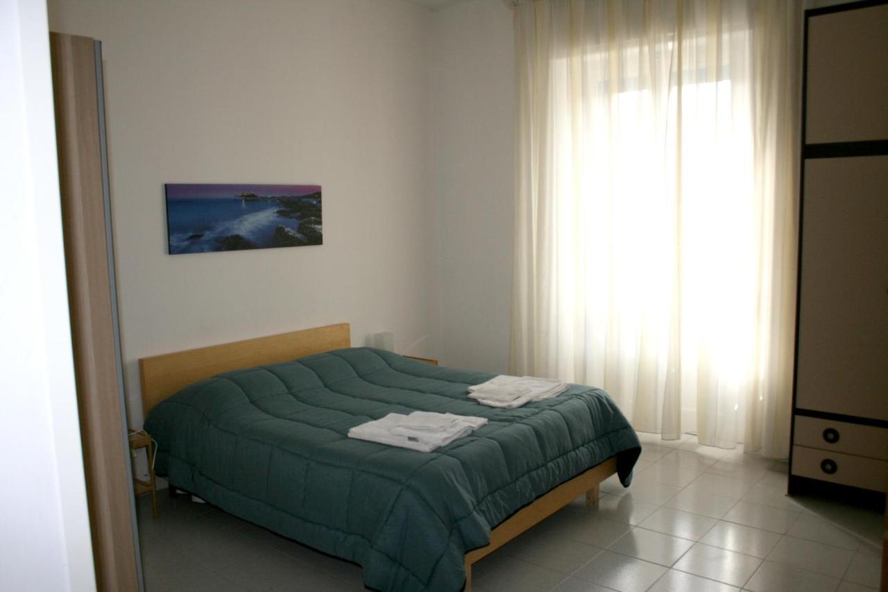 2 Bedrooms Appartement At Pescara 300 M Away From The Beach With Balcony And Wifi Ngoại thất bức ảnh