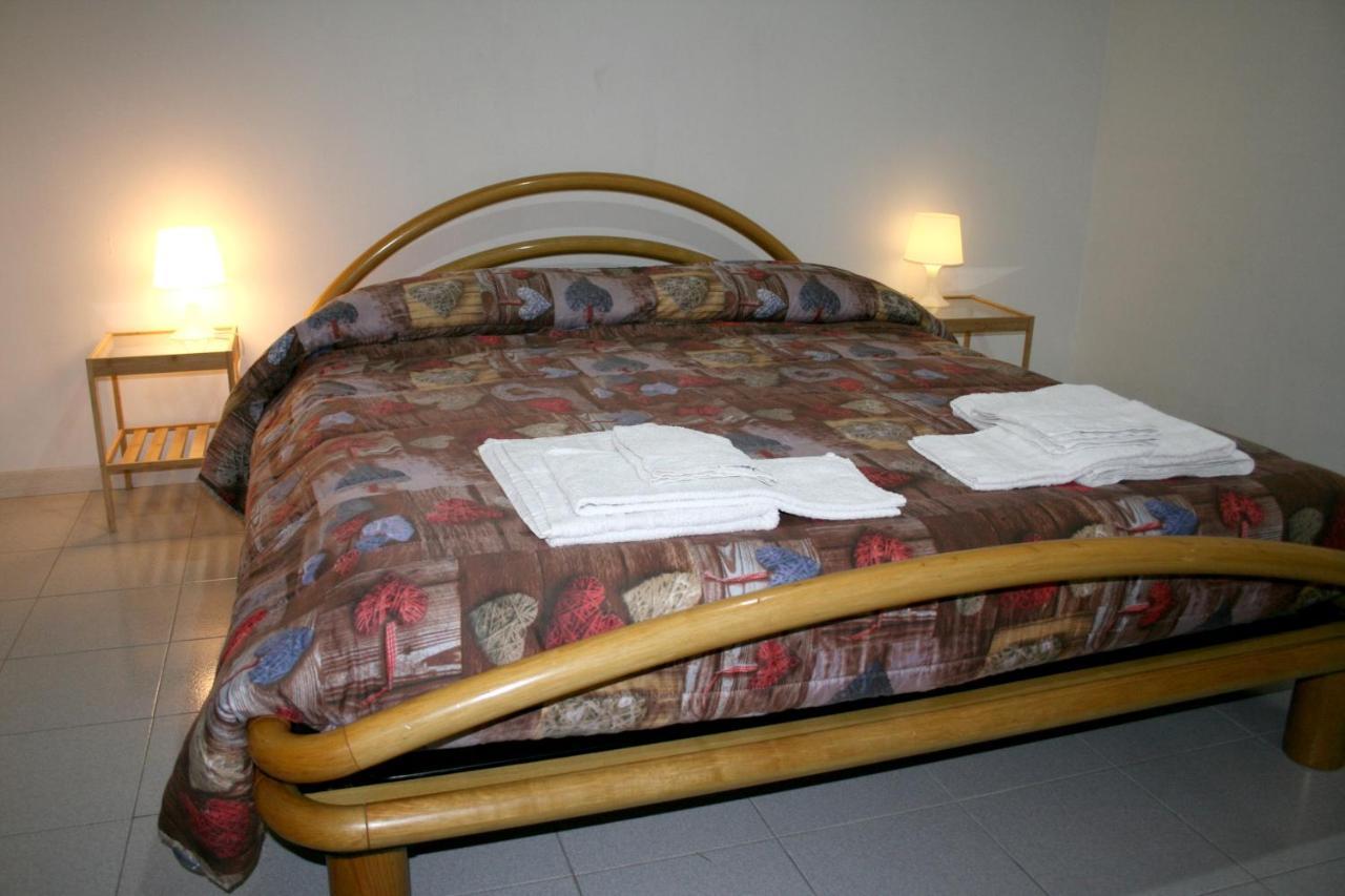 2 Bedrooms Appartement At Pescara 300 M Away From The Beach With Balcony And Wifi Ngoại thất bức ảnh