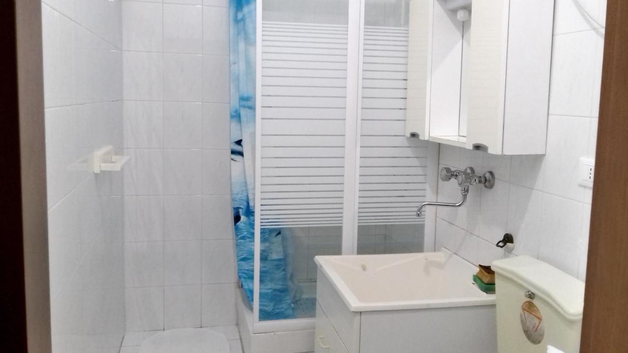 2 Bedrooms Appartement At Pescara 300 M Away From The Beach With Balcony And Wifi Ngoại thất bức ảnh