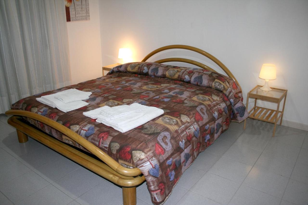 2 Bedrooms Appartement At Pescara 300 M Away From The Beach With Balcony And Wifi Ngoại thất bức ảnh