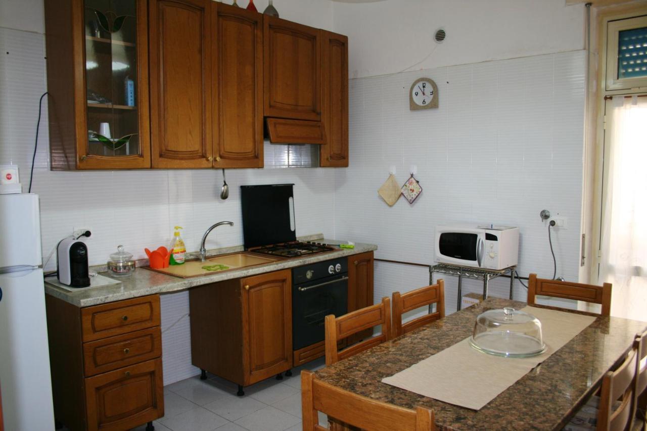 2 Bedrooms Appartement At Pescara 300 M Away From The Beach With Balcony And Wifi Ngoại thất bức ảnh