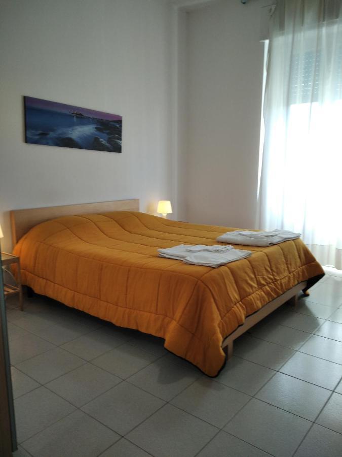 2 Bedrooms Appartement At Pescara 300 M Away From The Beach With Balcony And Wifi Ngoại thất bức ảnh